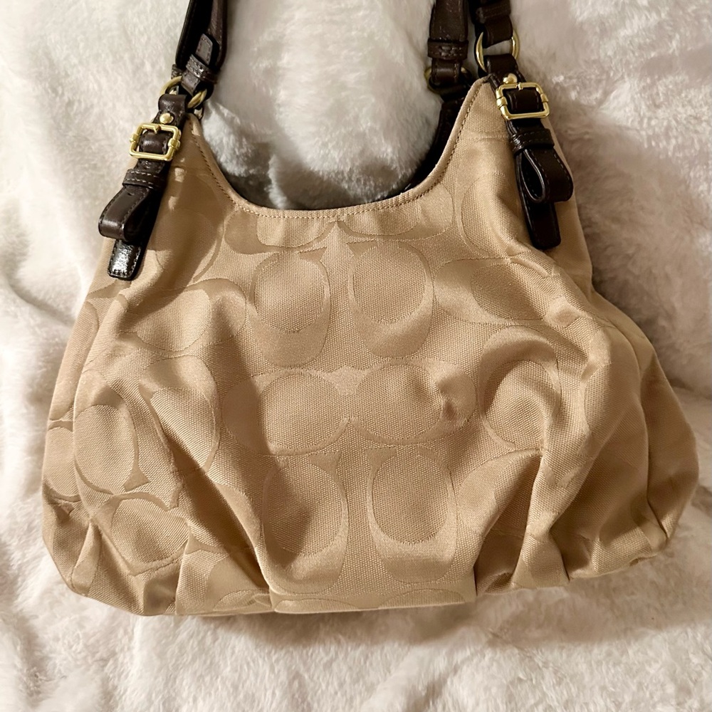 Coach Beige Signature Collection Women's Bag (w/free shipping) - Picture 4 of 11